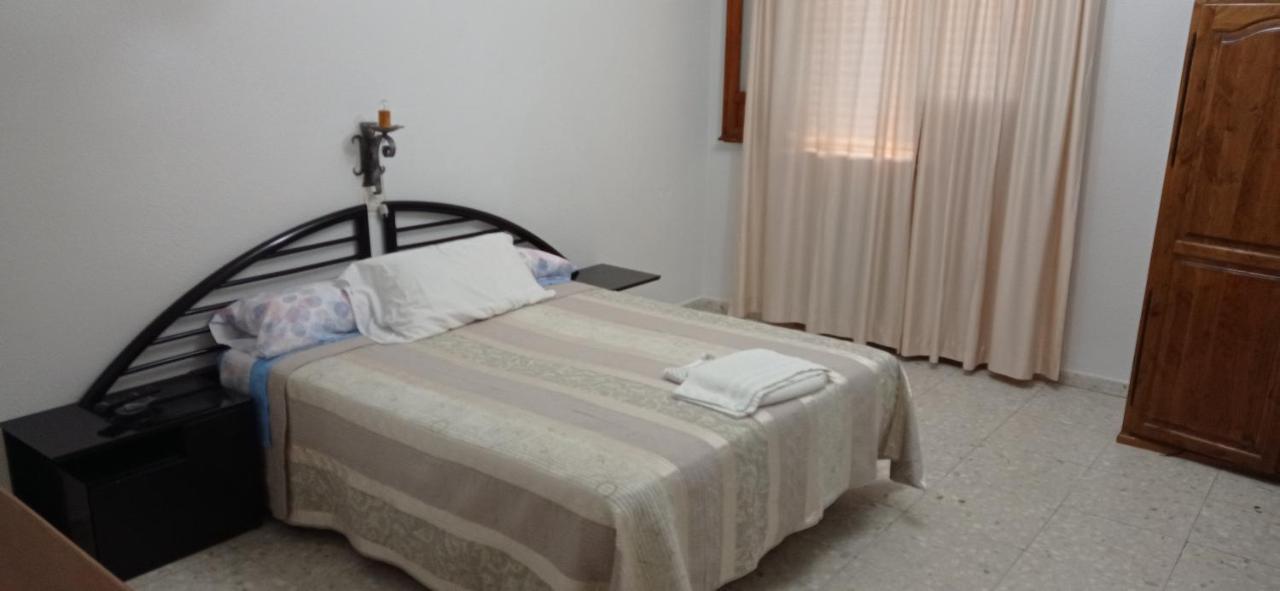 Hostal Gran Capitan Bargas Exterior foto